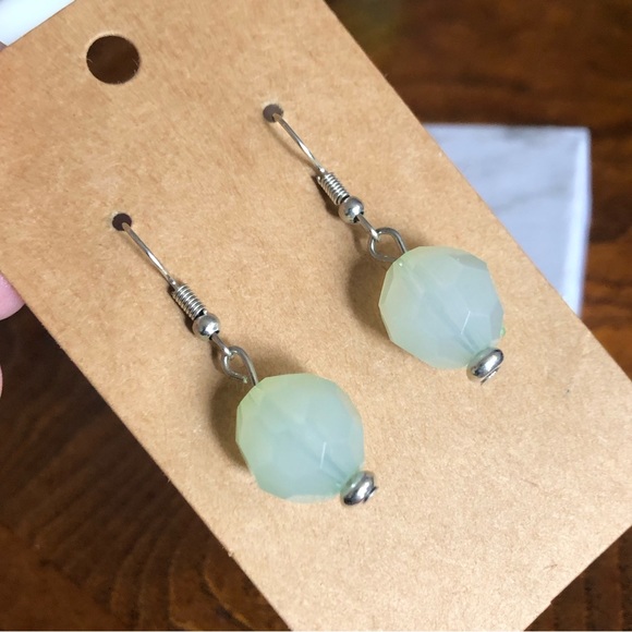Faceted opal tone dangle resin bead earrings - Picture 1 of 6